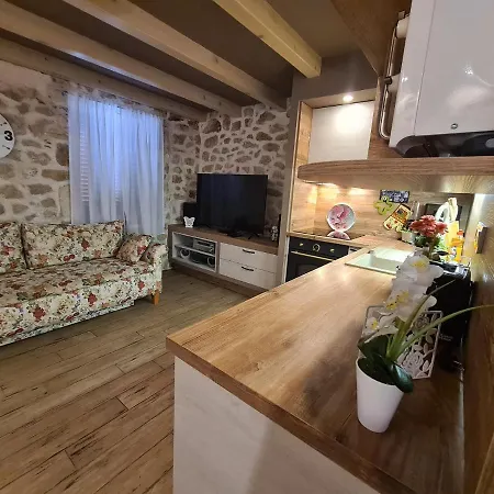 Traditional Beautiful House By The Beach *